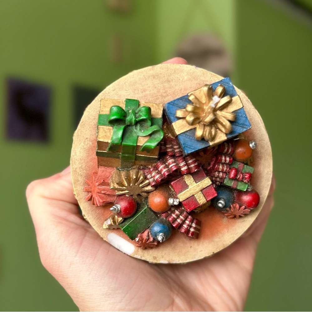 VTG 3D Textured Christmas Presents Holiday Unique Accent Decor Figurine Trinket - Picture 8 of 11